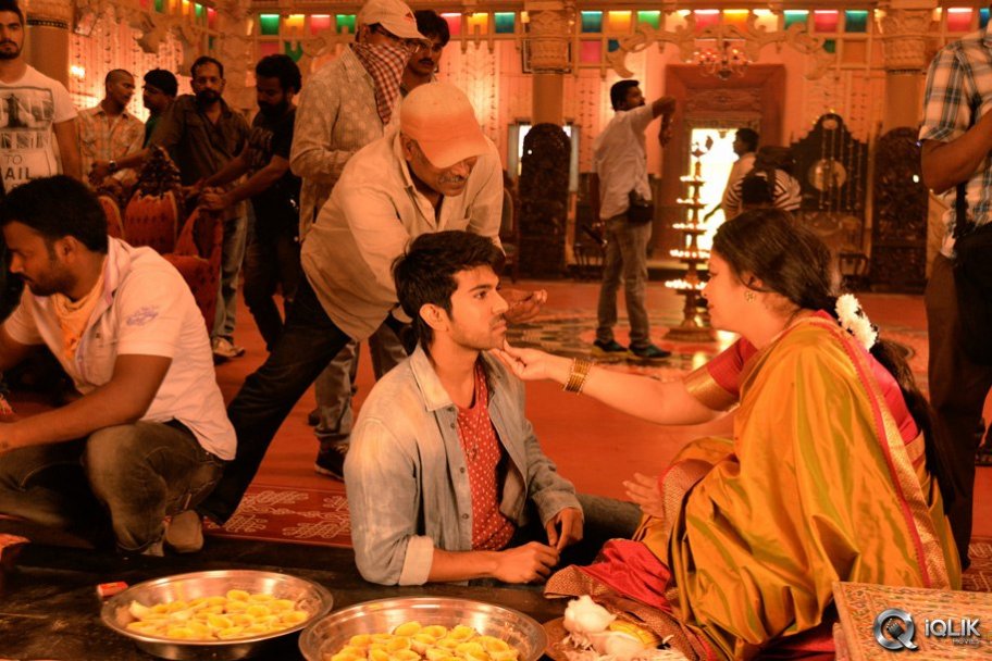 Govindhudu Andari Vaadele